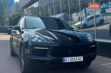 Внедорожник / Кроссовер Porsche Cayenne 2020 в 