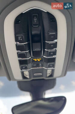 Внедорожник / Кроссовер Porsche Cayenne 2013 в 