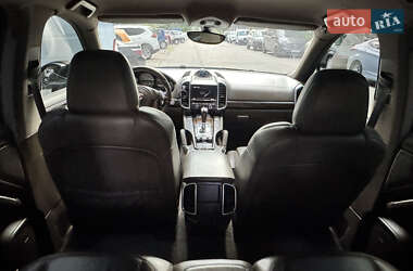 Внедорожник / Кроссовер Porsche Cayenne 2012 в 