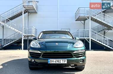 Внедорожник / Кроссовер Porsche Cayenne 2012 в 