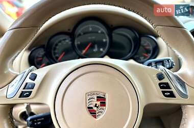 Внедорожник / Кроссовер Porsche Cayenne 2012 в 