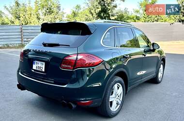 Внедорожник / Кроссовер Porsche Cayenne 2012 в 