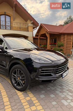 Внедорожник / Кроссовер Porsche Cayenne 2020 в 