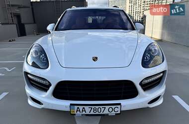Внедорожник / Кроссовер Porsche Cayenne 2013 в 