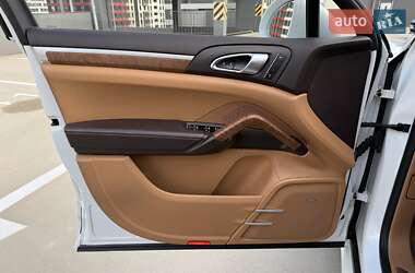 Внедорожник / Кроссовер Porsche Cayenne 2013 в 