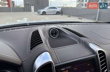 Внедорожник / Кроссовер Porsche Cayenne 2013 в 