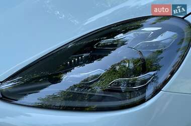 Внедорожник / Кроссовер Porsche Cayenne 2021 в 