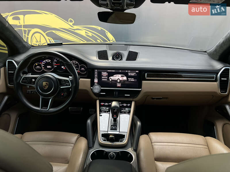 Внедорожник / Кроссовер Porsche Cayenne 2018 в Киеве