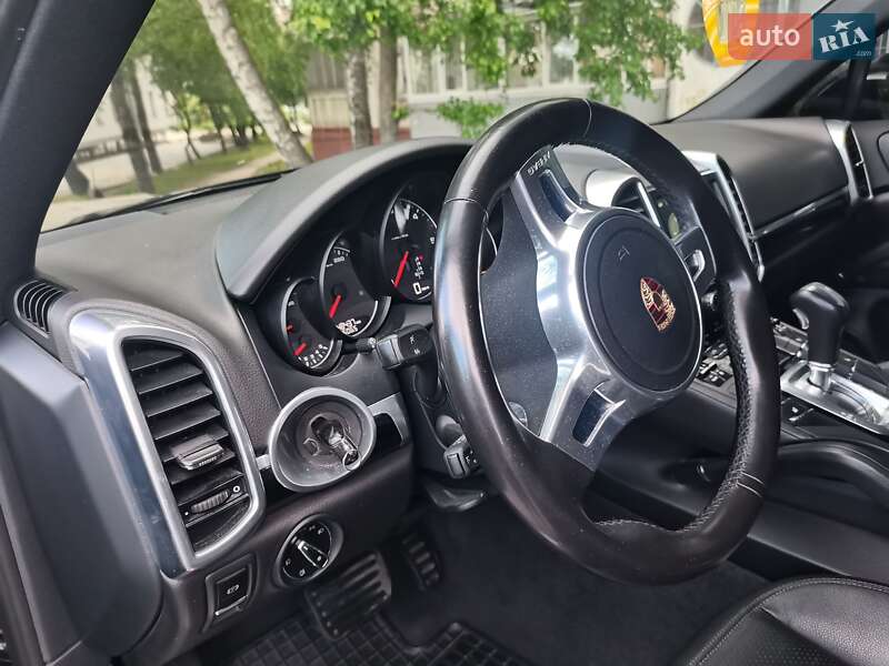 Позашляховик / Кросовер Porsche Cayenne 2014 в Тернополі