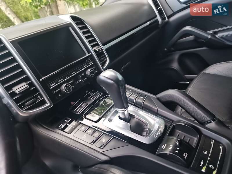 Позашляховик / Кросовер Porsche Cayenne 2014 в Тернополі