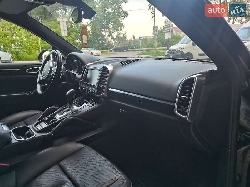 Позашляховик / Кросовер Porsche Cayenne 2014 в Тернополі