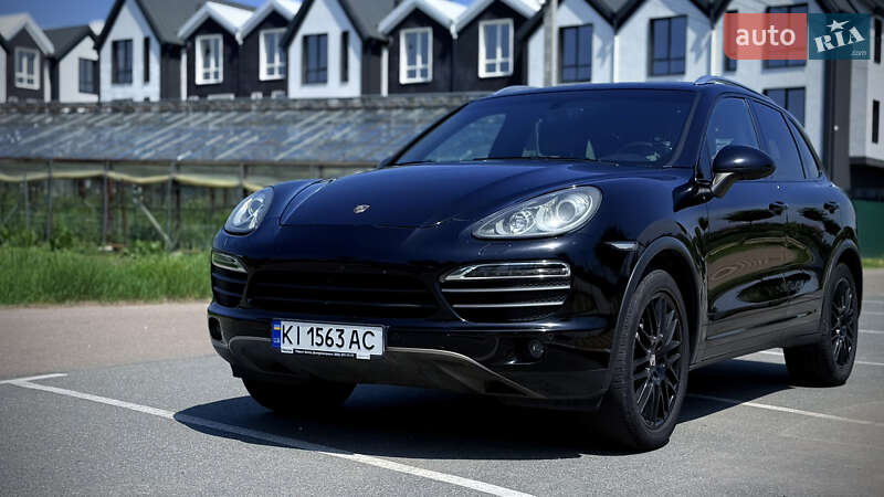 Позашляховик / Кросовер Porsche Cayenne 2010 в 