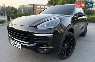Внедорожник / Кроссовер Porsche Cayenne 2017 в 