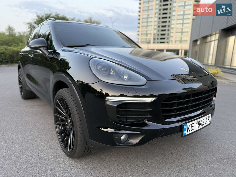 Позашляховик / Кросовер Porsche Cayenne 2017 в Києві