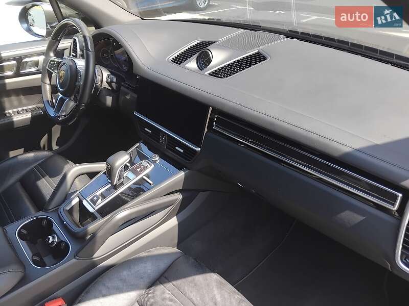 Позашляховик / Кросовер Porsche Cayenne 2019 в Києві