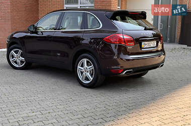 Внедорожник / Кроссовер Porsche Cayenne 2013 в 