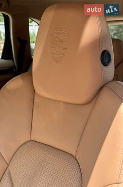 Внедорожник / Кроссовер Porsche Cayenne 2013 в 