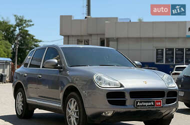 Внедорожник / Кроссовер Porsche Cayenne 2005 в 