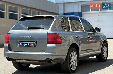 Внедорожник / Кроссовер Porsche Cayenne 2005 в 