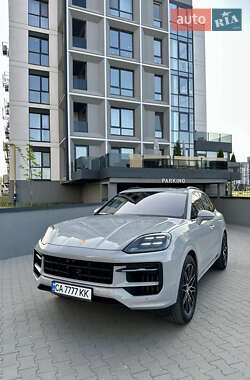 Внедорожник / Кроссовер Porsche Cayenne 2023 в 