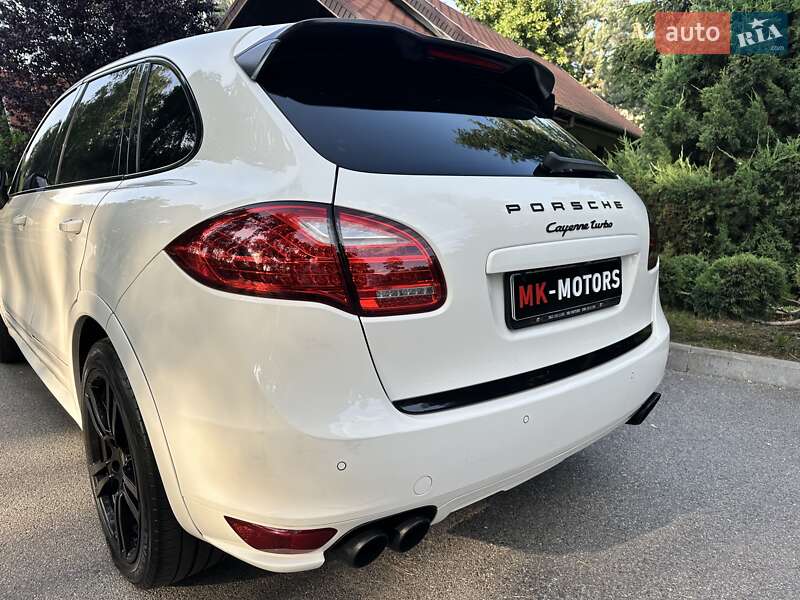Внедорожник / Кроссовер Porsche Cayenne 2010 в Киеве