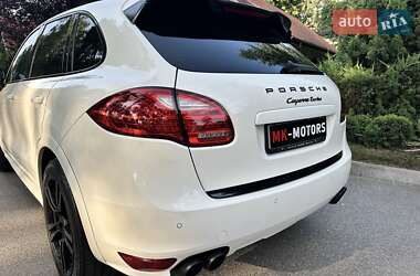 Позашляховик / Кросовер Porsche Cayenne 2010 в 
