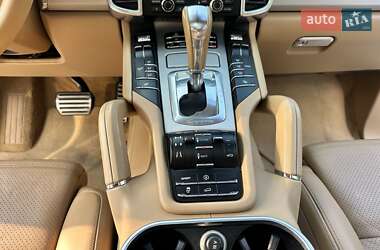 Позашляховик / Кросовер Porsche Cayenne 2010 в 