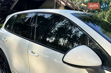 Позашляховик / Кросовер Porsche Cayenne 2010 в 