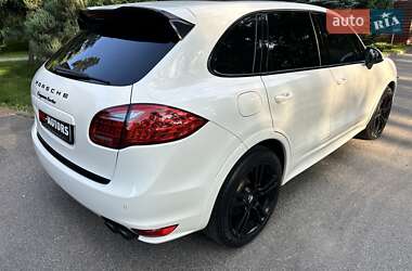 Позашляховик / Кросовер Porsche Cayenne 2010 в 