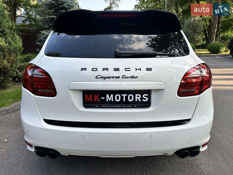 Внедорожник / Кроссовер Porsche Cayenne 2010 в Киеве