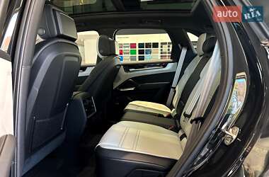 Внедорожник / Кроссовер Porsche Cayenne 2024 в 