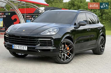 Внедорожник / Кроссовер Porsche Cayenne 2018 в Тернополе