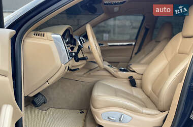 Внедорожник / Кроссовер Porsche Cayenne 2012 в 