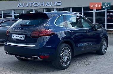 Позашляховик / Кросовер Porsche Cayenne 2012 в 