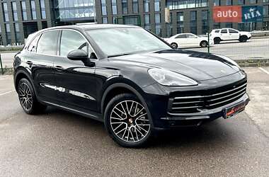 Внедорожник / Кроссовер Porsche Cayenne 2018 в 
