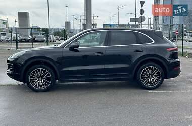 Внедорожник / Кроссовер Porsche Cayenne 2018 в 