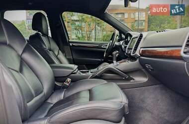 Внедорожник / Кроссовер Porsche Cayenne 2013 в 