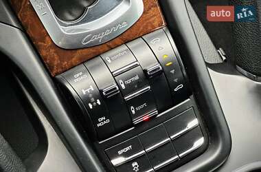 Внедорожник / Кроссовер Porsche Cayenne 2013 в 