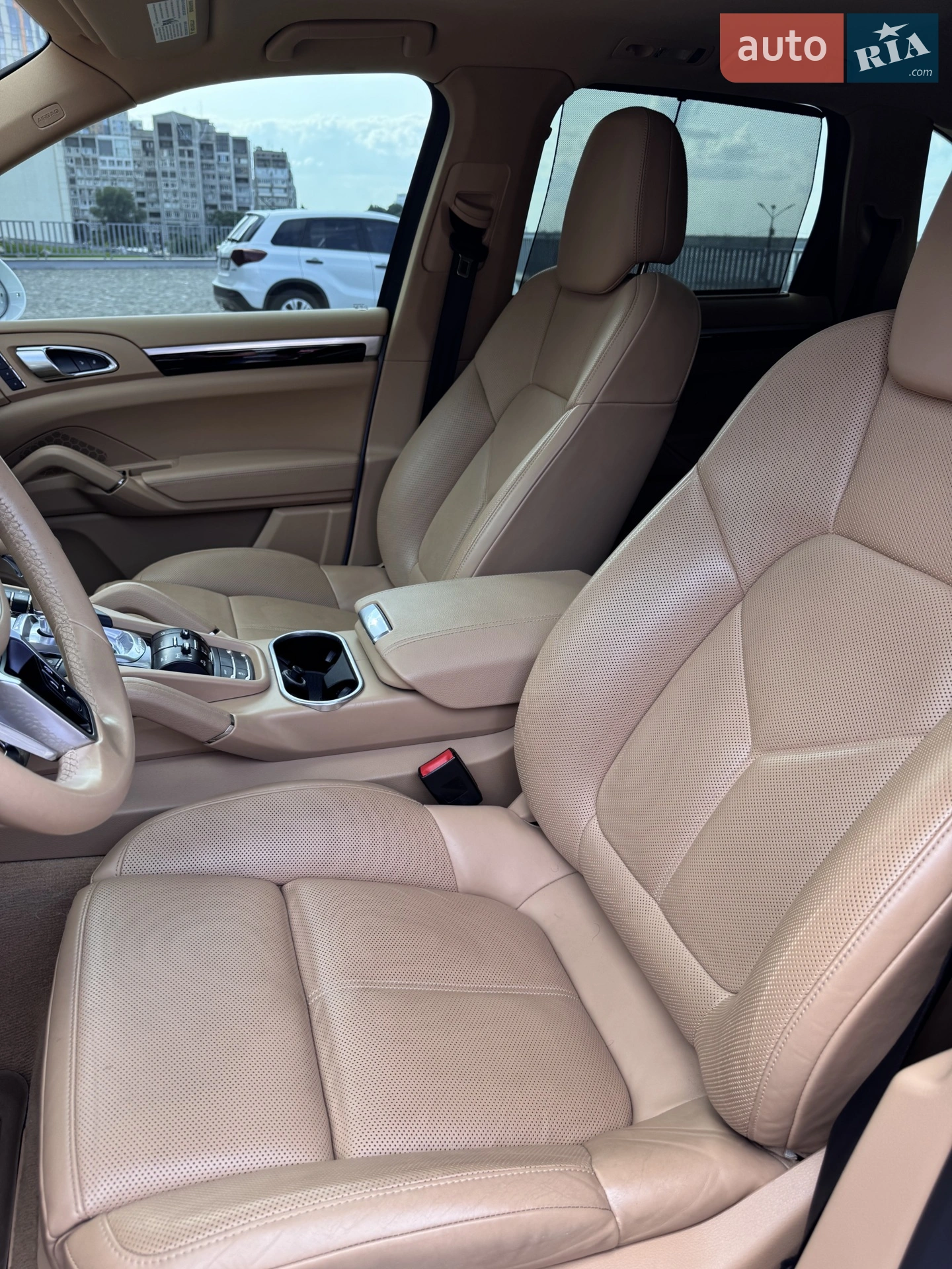 2015 Porsche Cayenne - мініатюра 26