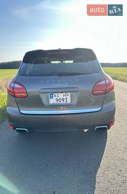 Внедорожник / Кроссовер Porsche Cayenne 2014 в 