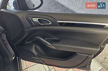 Внедорожник / Кроссовер Porsche Cayenne 2013 в 