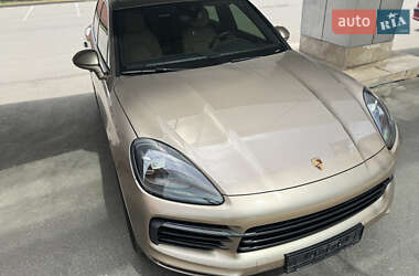 Внедорожник / Кроссовер Porsche Cayenne 2018 в 