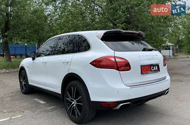 Позашляховик / Кросовер Porsche Cayenne 2014 в 