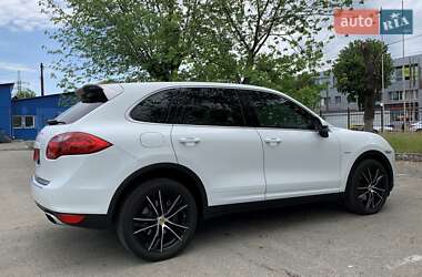 Позашляховик / Кросовер Porsche Cayenne 2014 в 