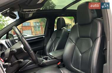 Позашляховик / Кросовер Porsche Cayenne 2014 в 