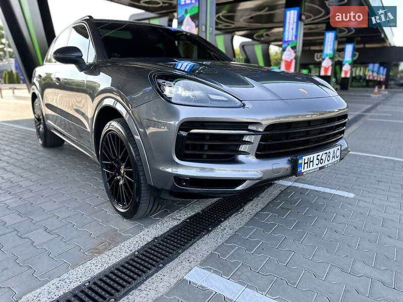 Позашляховик / Кросовер Porsche Cayenne 2019 в Одесі