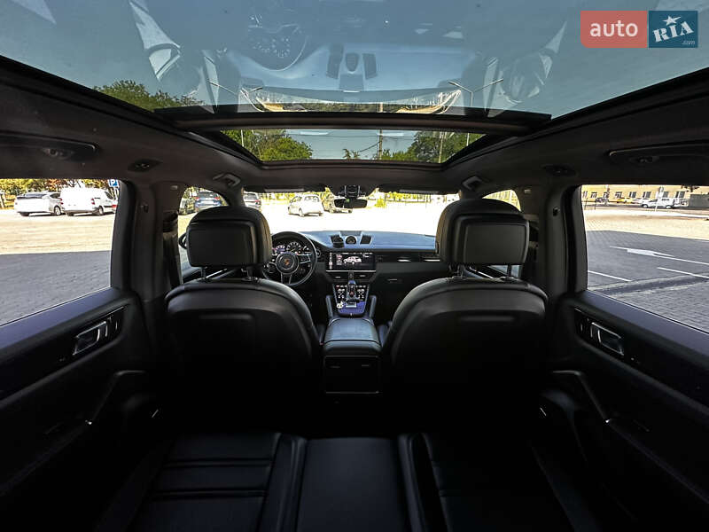 Позашляховик / Кросовер Porsche Cayenne 2019 в Одесі