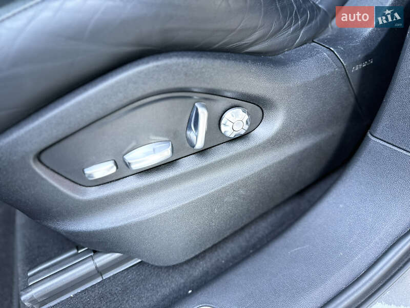Позашляховик / Кросовер Porsche Cayenne 2019 в Одесі