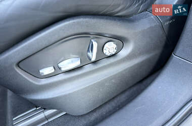 Внедорожник / Кроссовер Porsche Cayenne 2019 в 