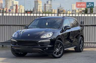 Внедорожник / Кроссовер Porsche Cayenne 2011 в Киеве